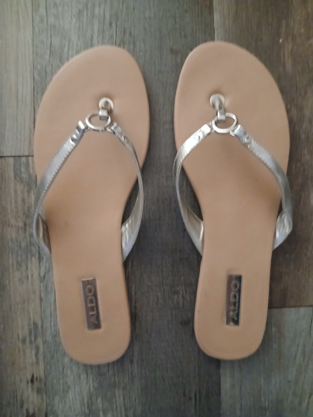 ALDO Women's Silver Metallic Thong Sandals with Ring Accent